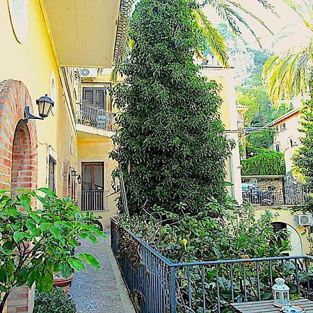 Arche Apartment Taormina Exteriör bild